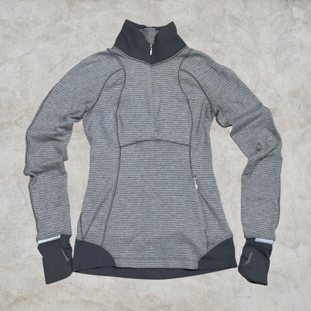 lululemon Runderful 1/2 Zip Size 6 Gray Mini Check Rulu Half Zip W3L95S